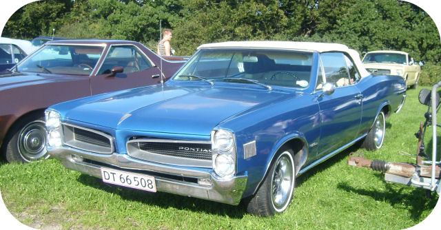 1966 Pontiac LeMans Convertible Coupe front